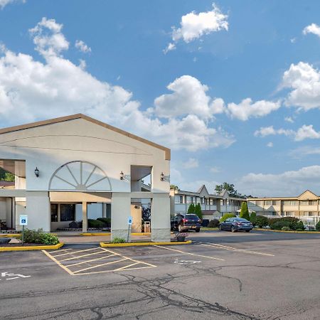 Quality Inn & Suites Vestal Binghamton Near University Εξωτερικό φωτογραφία
