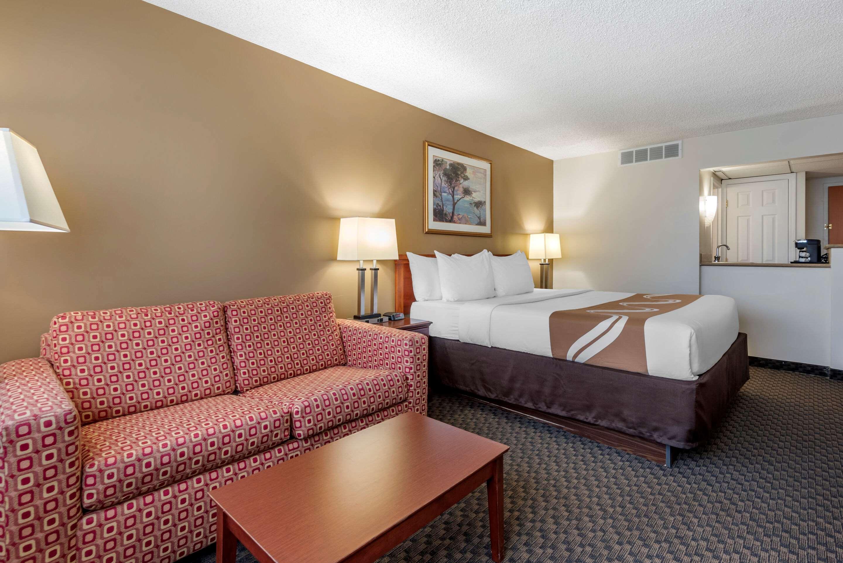 Quality Inn & Suites Vestal Binghamton Near University Εξωτερικό φωτογραφία