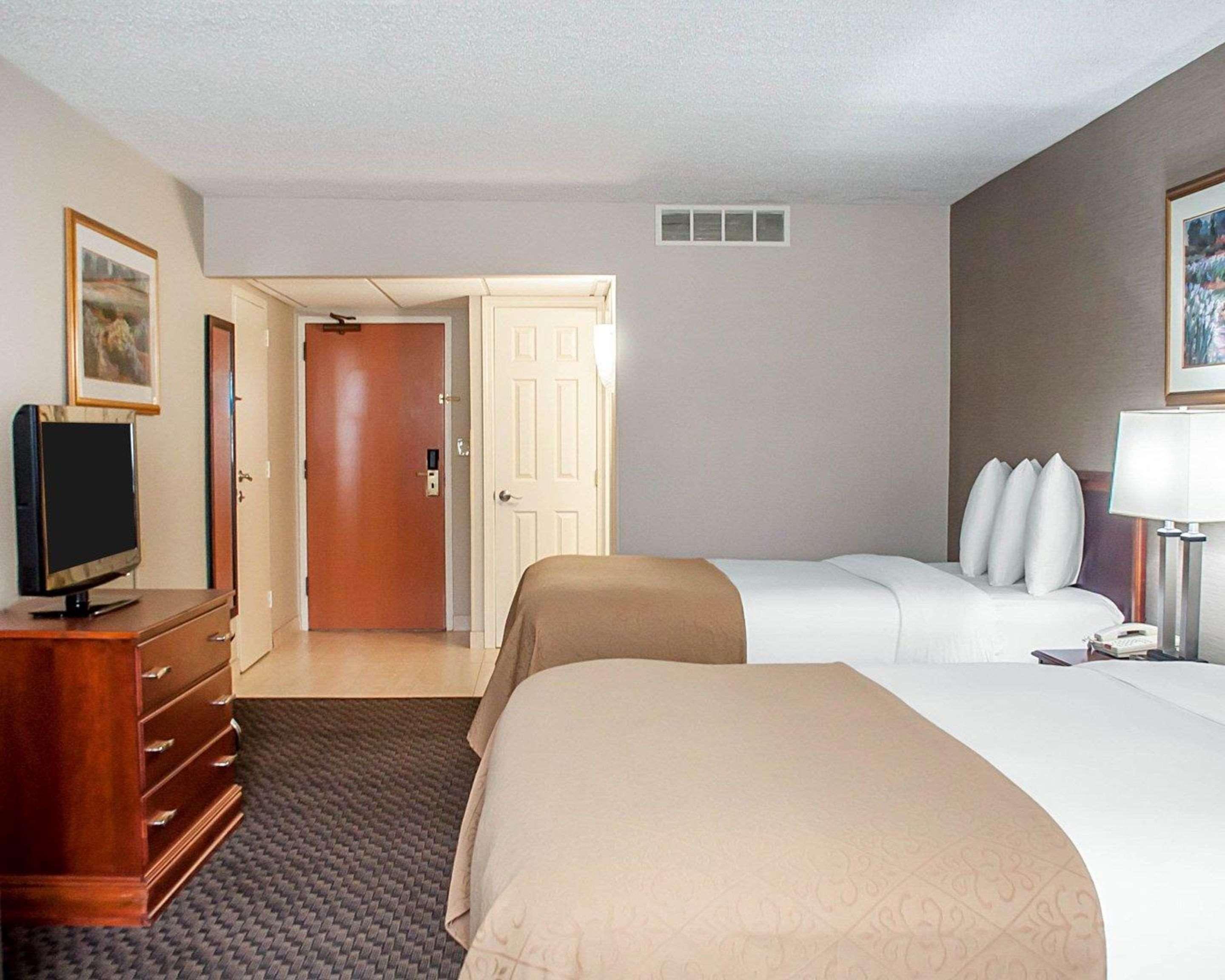Quality Inn & Suites Vestal Binghamton Near University Εξωτερικό φωτογραφία