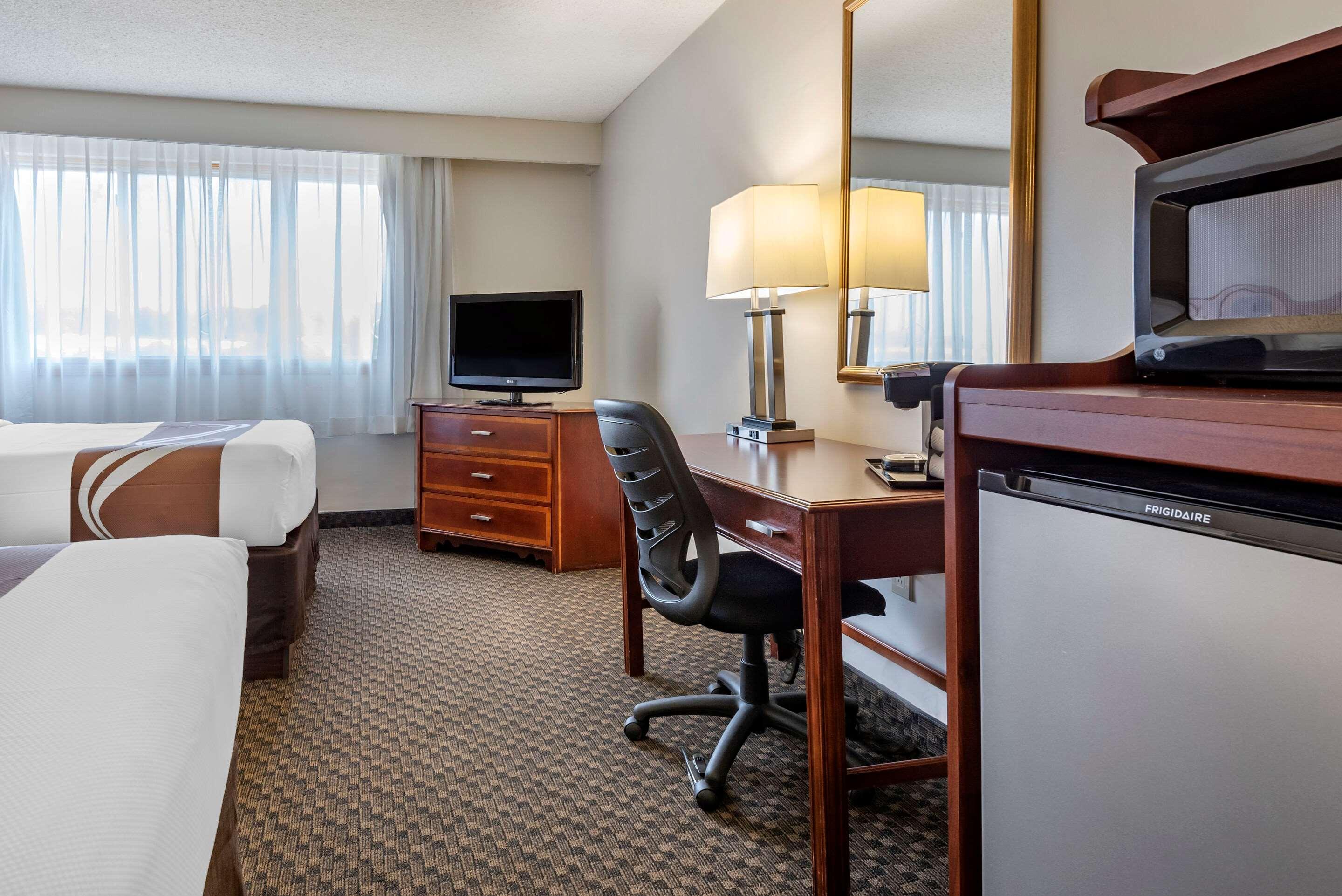 Quality Inn & Suites Vestal Binghamton Near University Εξωτερικό φωτογραφία