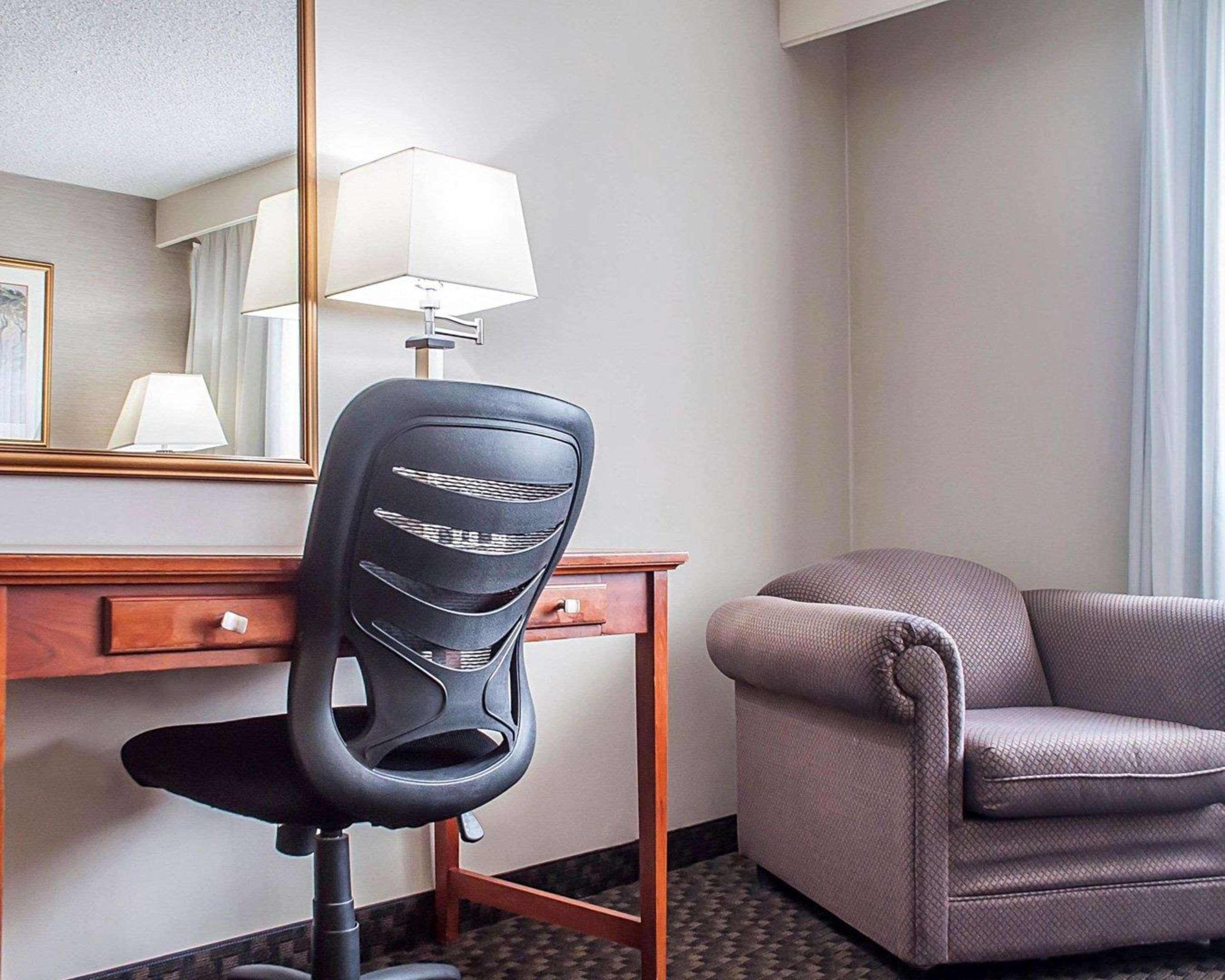 Quality Inn & Suites Vestal Binghamton Near University Εξωτερικό φωτογραφία