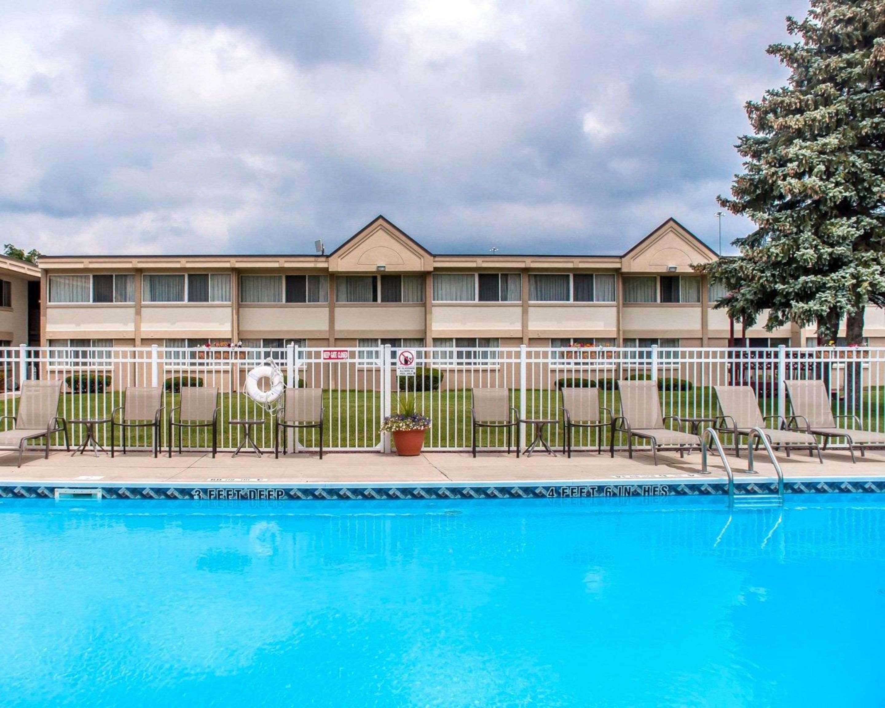 Quality Inn & Suites Vestal Binghamton Near University Εξωτερικό φωτογραφία