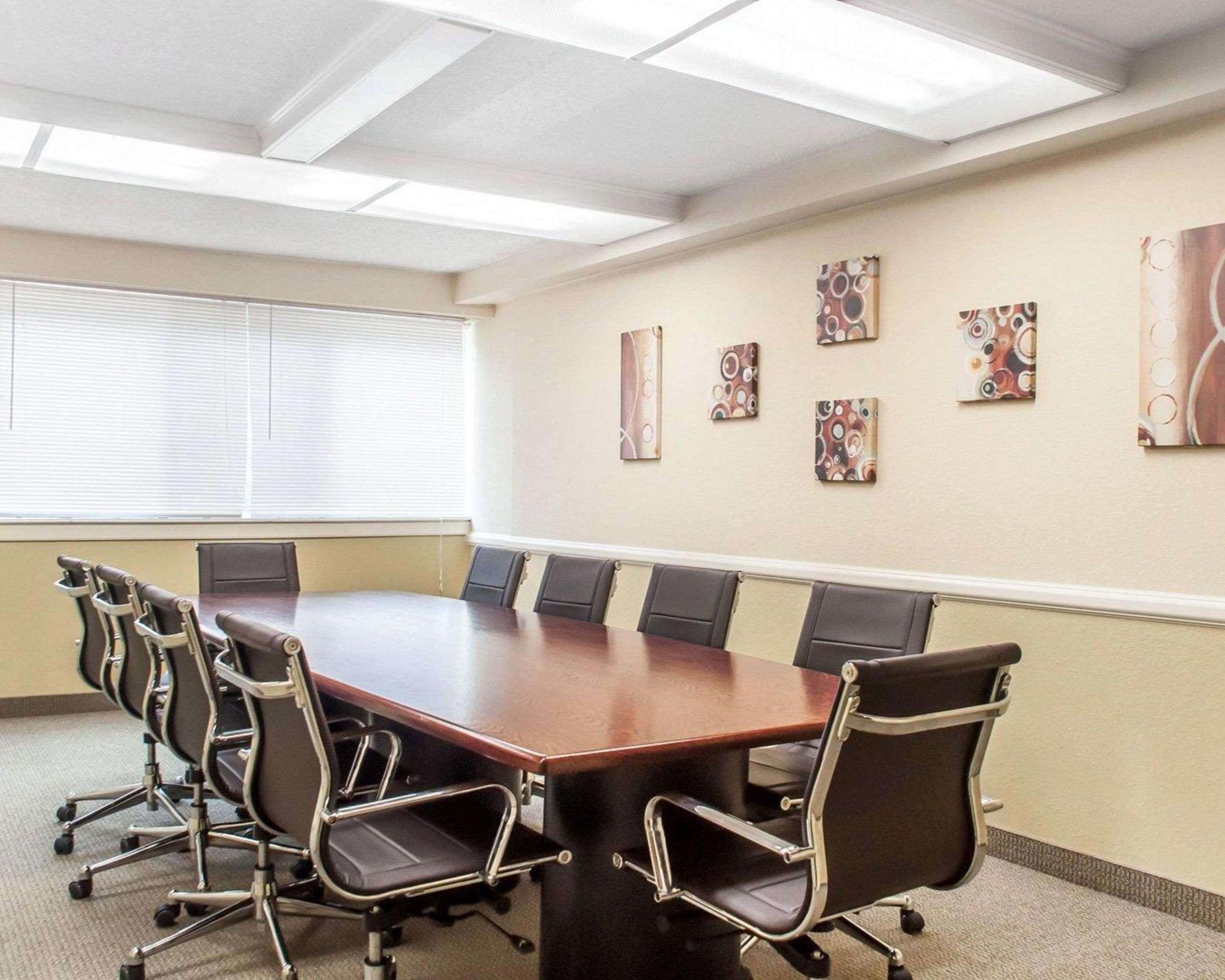 Quality Inn & Suites Vestal Binghamton Near University Εξωτερικό φωτογραφία