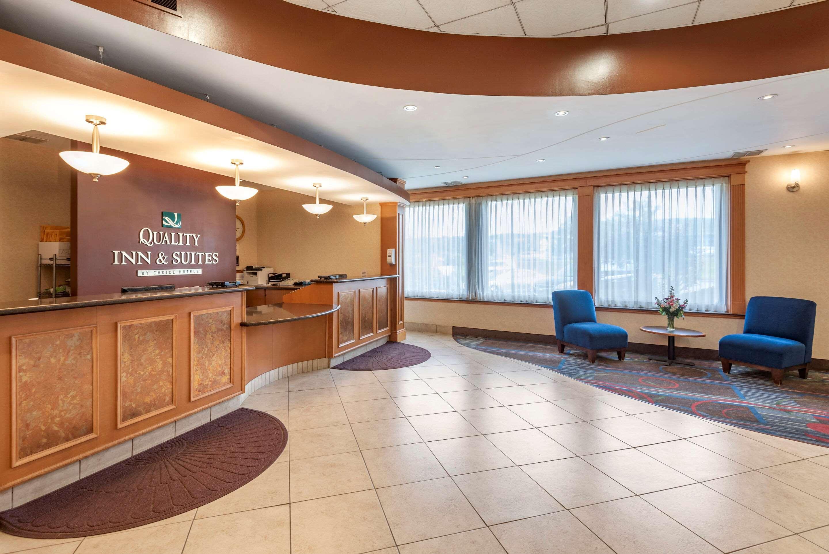 Quality Inn & Suites Vestal Binghamton Near University Εξωτερικό φωτογραφία